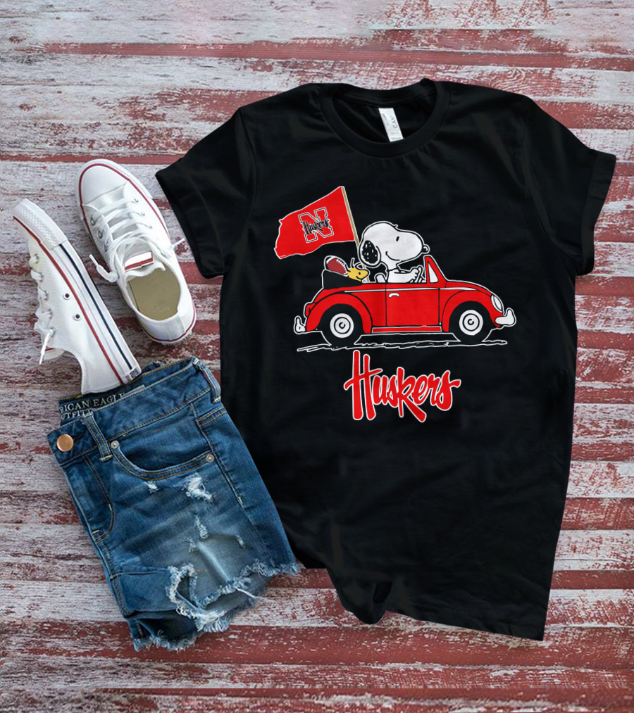 Nebraska Cornhuskers Snoopy Huskers Car Ride T-Shirt