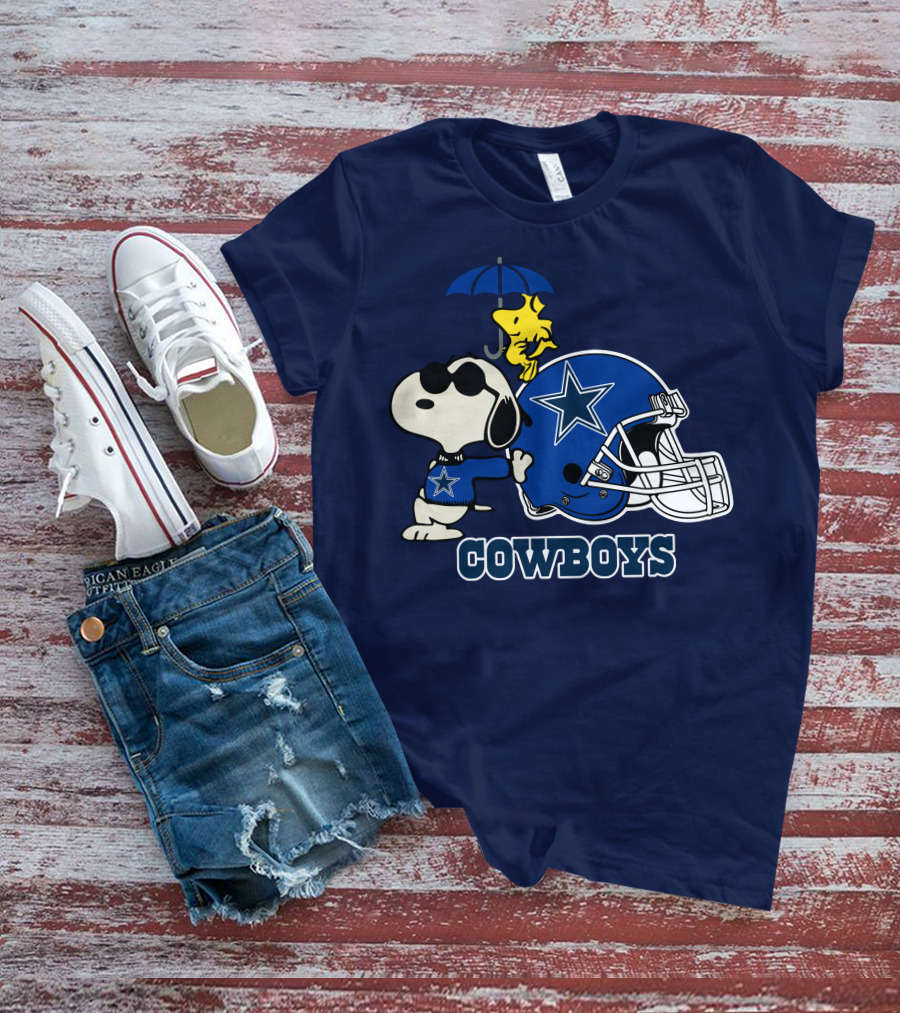 Dallas Cowboys Snoopy Woodstock Holiday Helmet T-Shirt