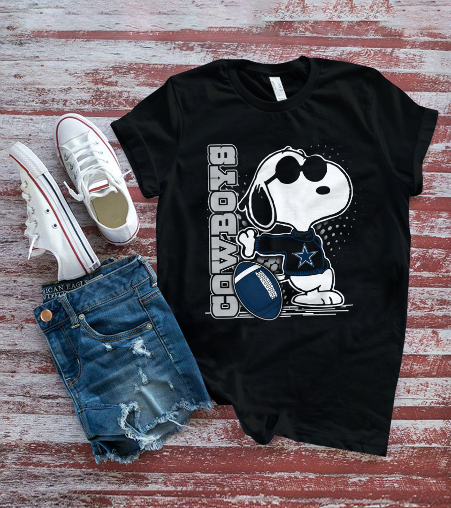 Cowboys Dallas Snoopy Football T-Shirt