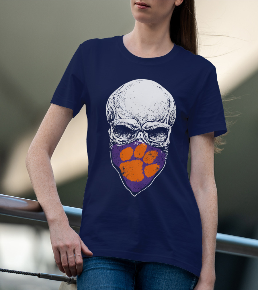Clemson Tigers Skull With Paw Print Bandana T-Shirt