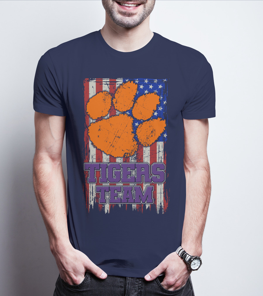 Clemson Tigers Team American Flag Paw Print T-Shirt