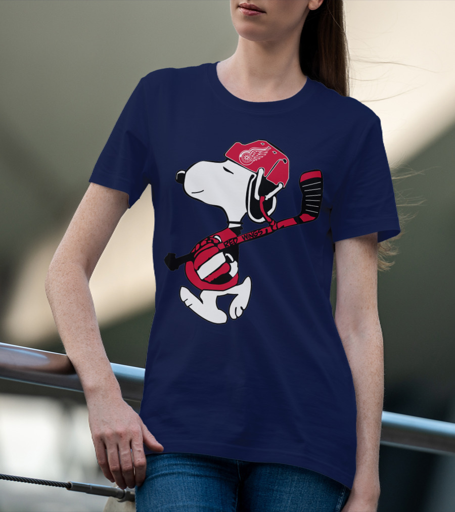 Snoopy Detroit Red Wings Hockey Enthusiast T-Shirt