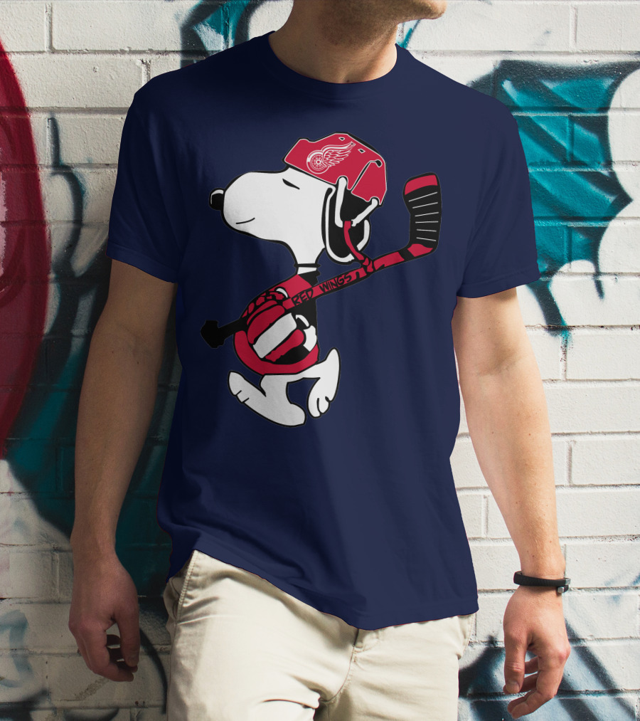 Snoopy Detroit Red Wings Hockey Enthusiast T-Shirt