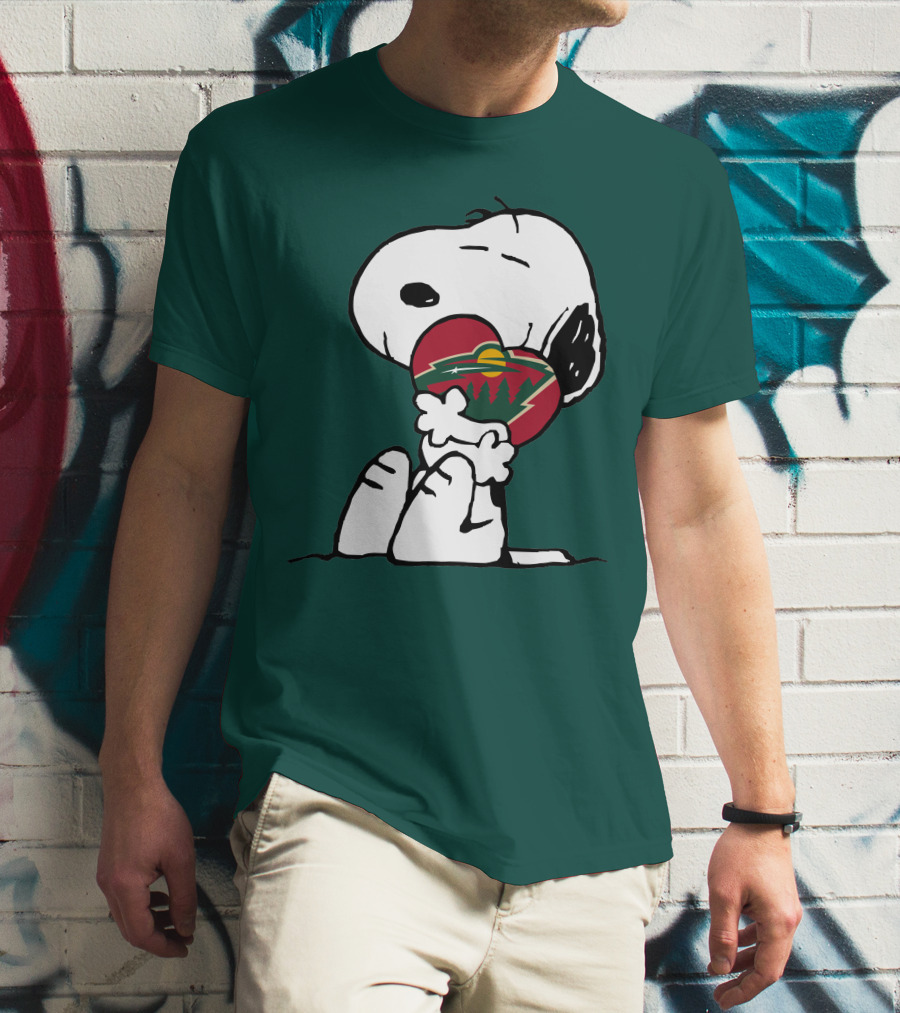 Snoopy Holding Minnesota Wild Heart T-Shirt