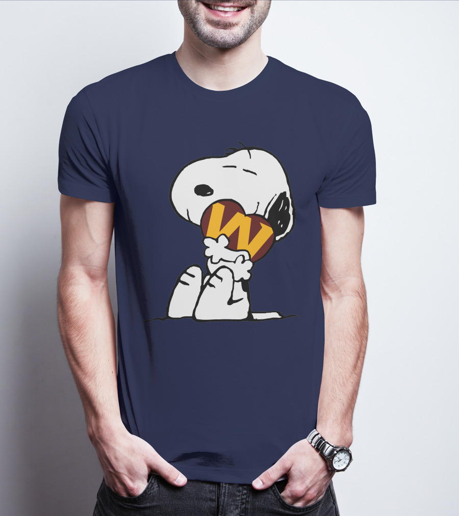 Snoopy Hugging Washington Football Heart T-Shirt