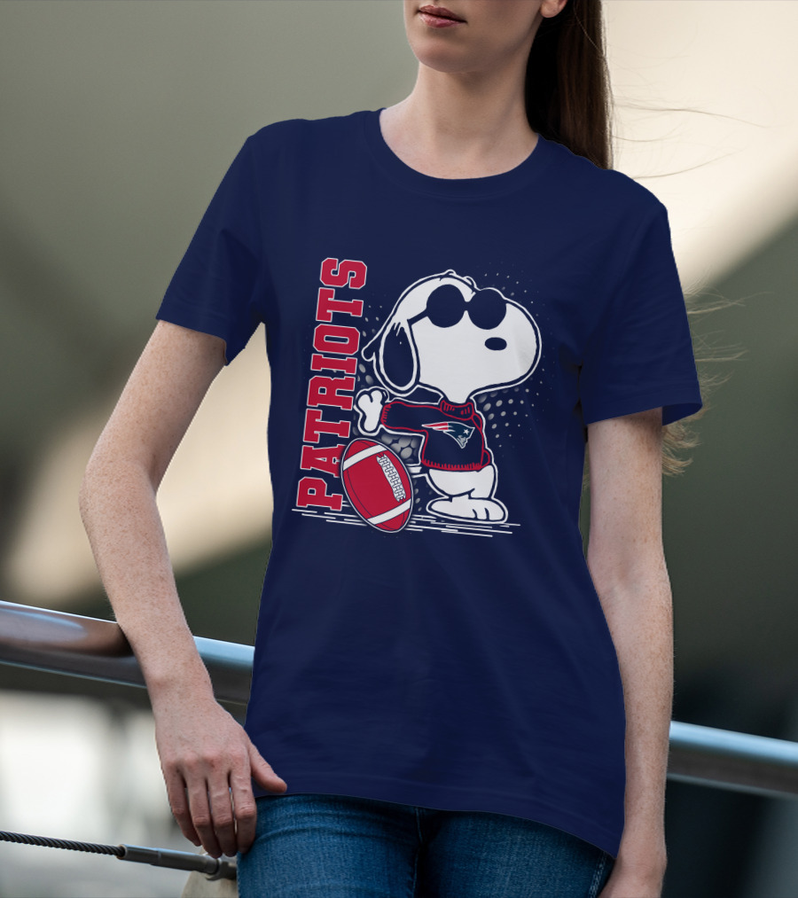 Patriots New England Football Snoopy T-Shirt