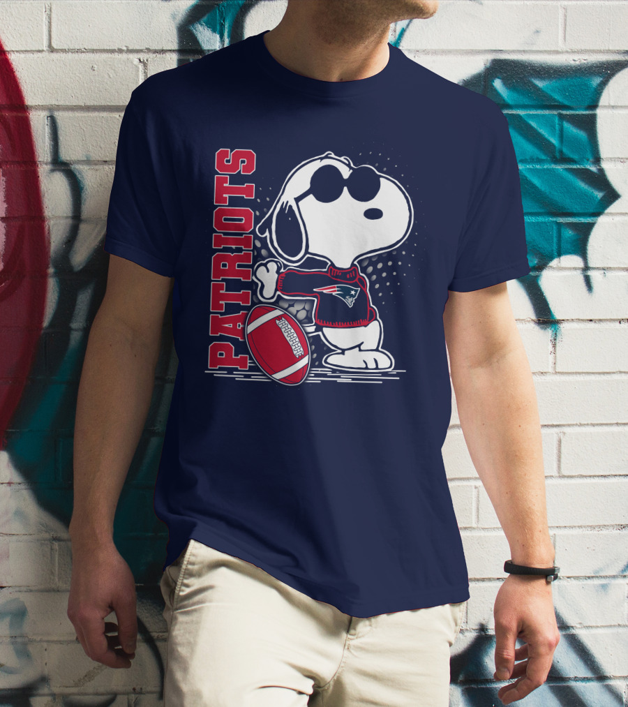 Patriots New England Football Snoopy T-Shirt