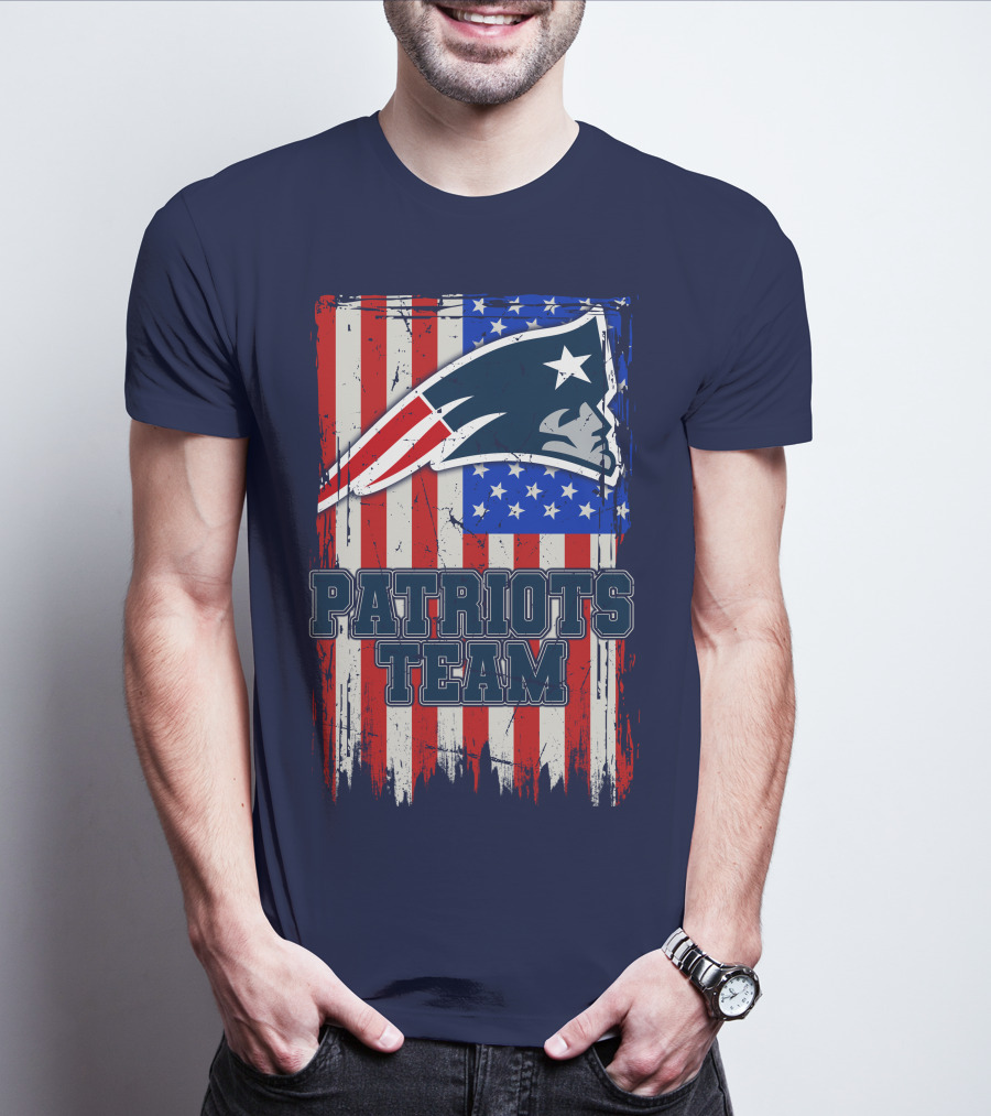New England Patriots Team Logo With American Flag T-Shirt