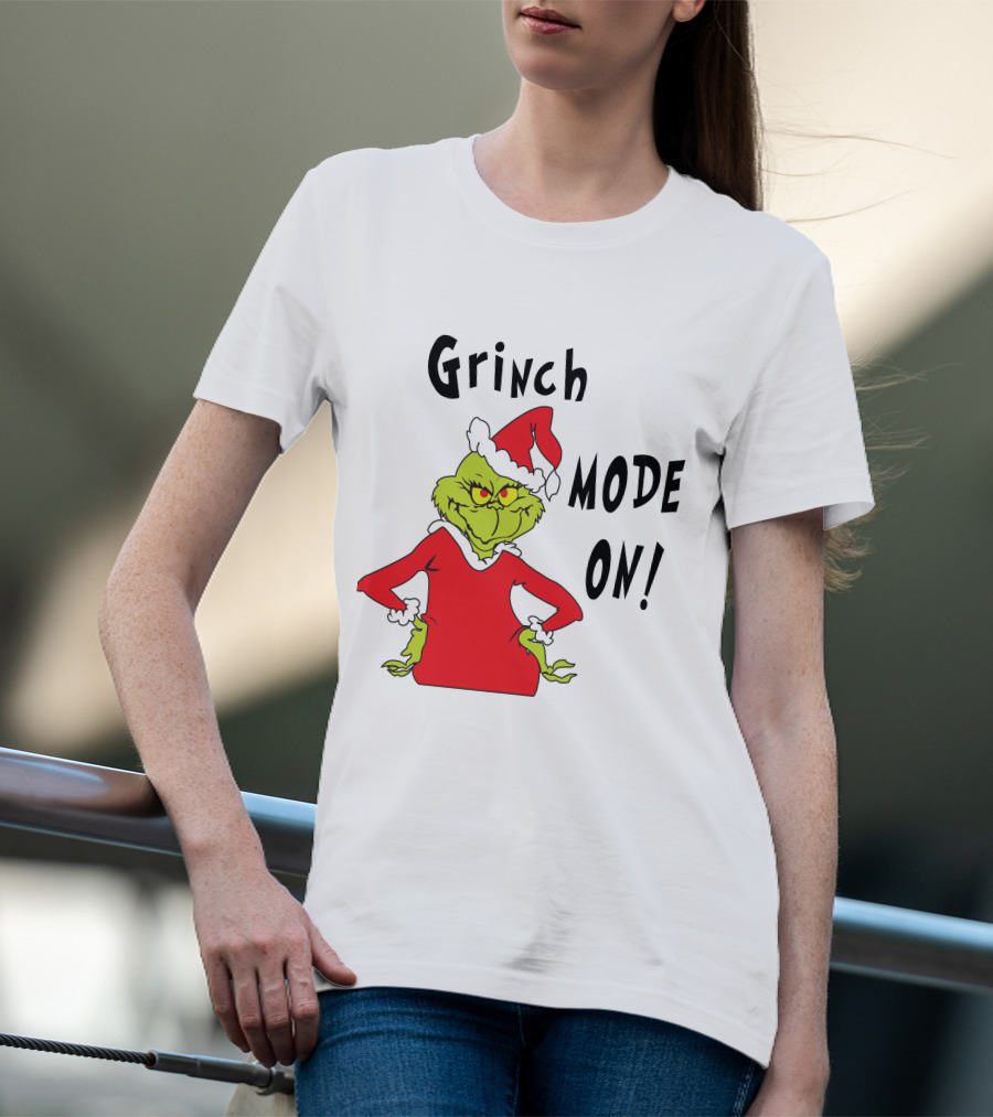 Grinch Mode On Santa Hat Red T-Shirt