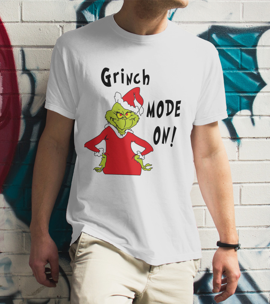Grinch Mode On Santa Hat Red T-Shirt