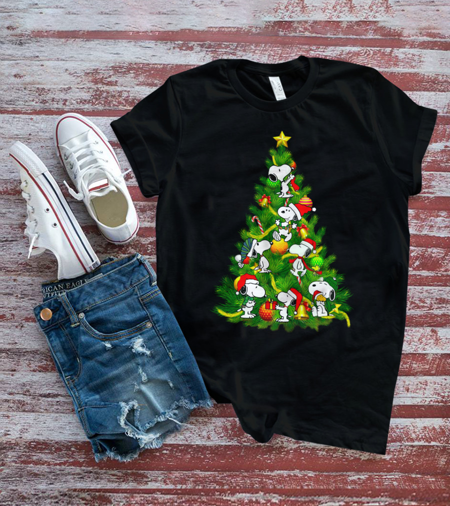 Snoopy Christmas Tree With Santa Hats And Gifts T-Shirt