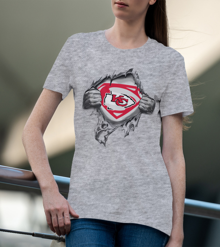 Kansas City Chiefs Superman Logo Shield Tear T-Shirt