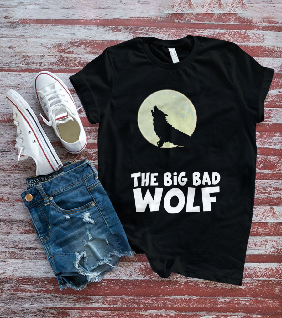 The Big Bad Wolf Howling At Moon With Flying Bat Halloween T-Shirt
