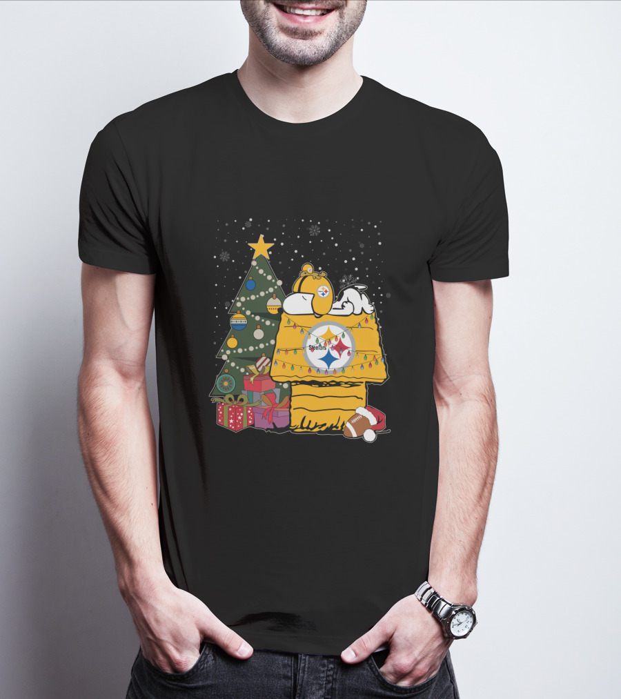 Pittsburgh Steelers Christmas Snoopy Doghouse Festive Holiday Scene T-Shirt