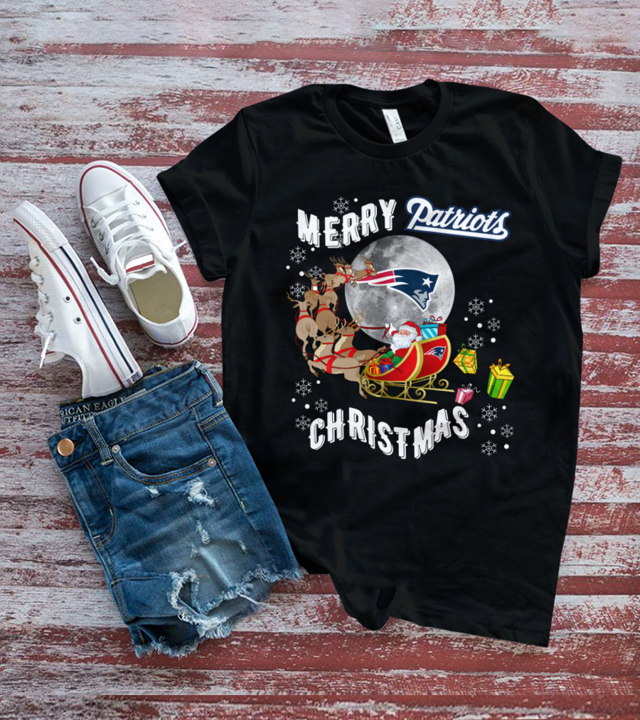Merry Patriots Christmas New England Patriots Moon Reindeer Santa T-Shirt