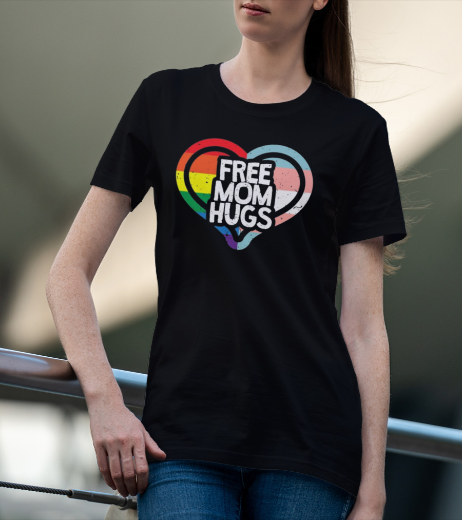 Free Mom Hugs Rainbow Heart Pride Vintage T-Shirt