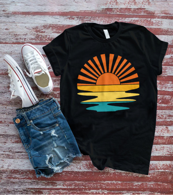 Retro Sunset Rays Wavy Vintage Sunshine Sunburst Ocean Horizon T-Shirt