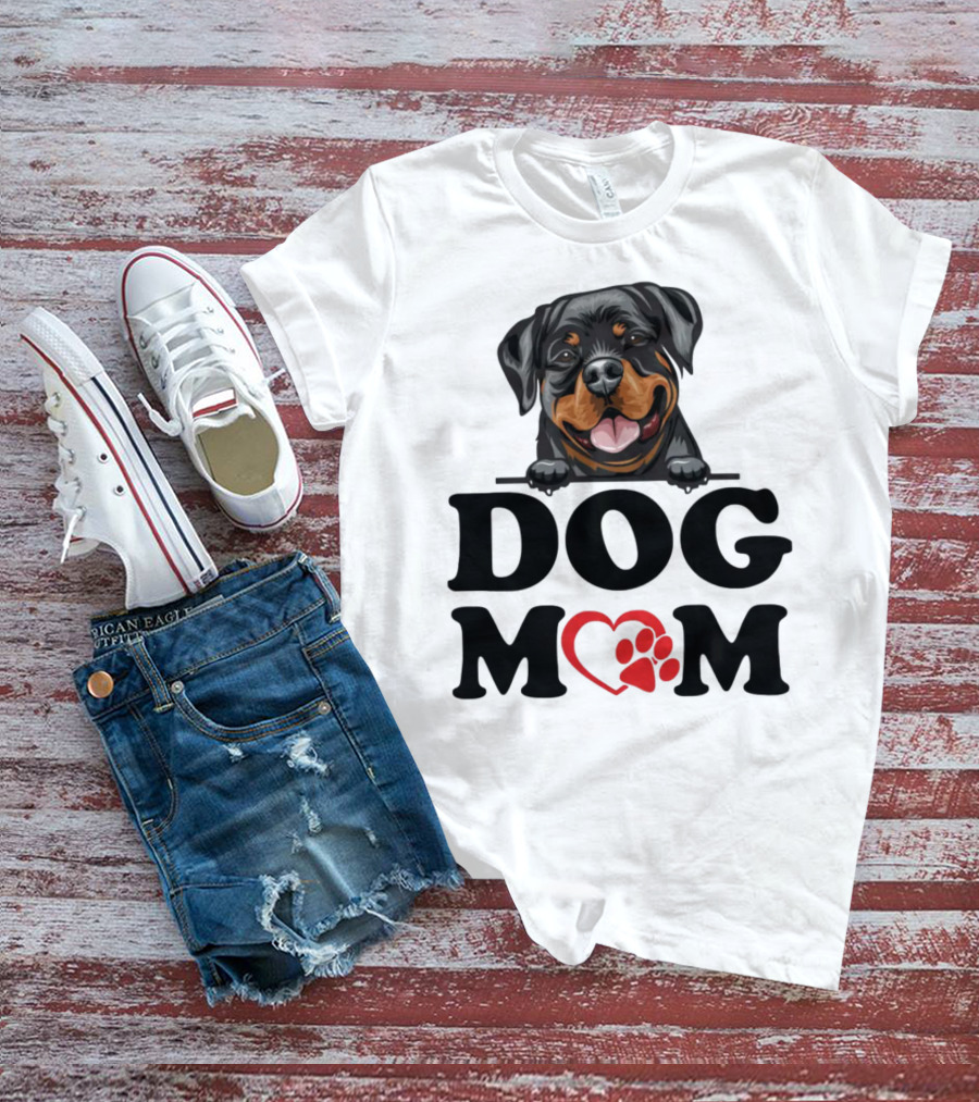 Rottweiler Dog Mom Heart Paw Design For Rottweiler Stickers Enthusiasts T-Shirt