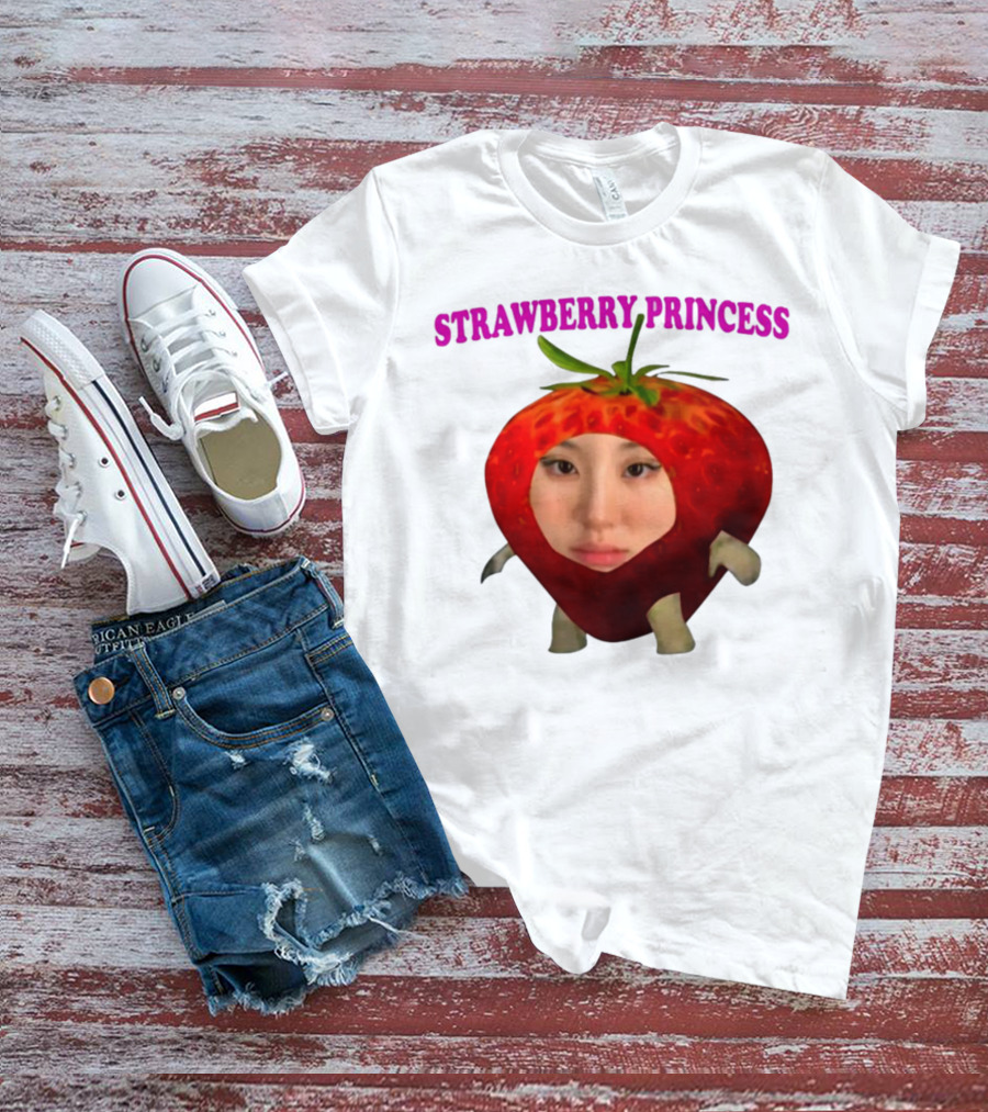 Chaeyoung Strawberry Princess In A Strawberry Costume T-Shirt