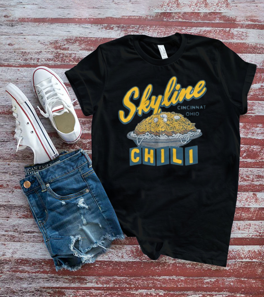 Skyline Chili Cincinnati Ohio Pop Culture Food Icon With Classic Spaghetti And Cheese Plate T-Shirt