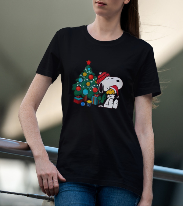 Snoopy And Woodstock Celebrating Christmas By The Tree T-Shirt
