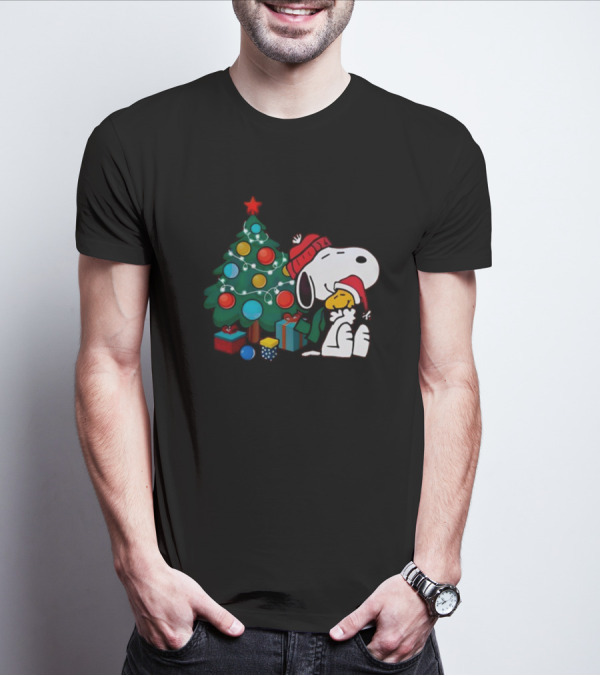 Snoopy And Woodstock Celebrating Christmas By The Tree T-Shirt