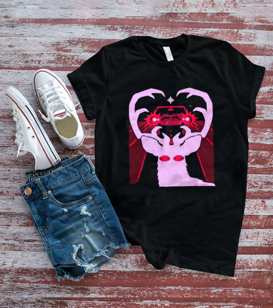 Eyes On The Back Of My Head Stagsbane Pink Deer Antlers Car Red Taillights T-Shirt
