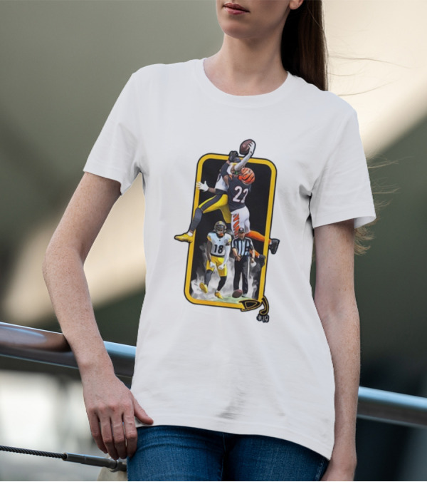 DJ #18 Big Play Football Match Jump Clash T-Shirt