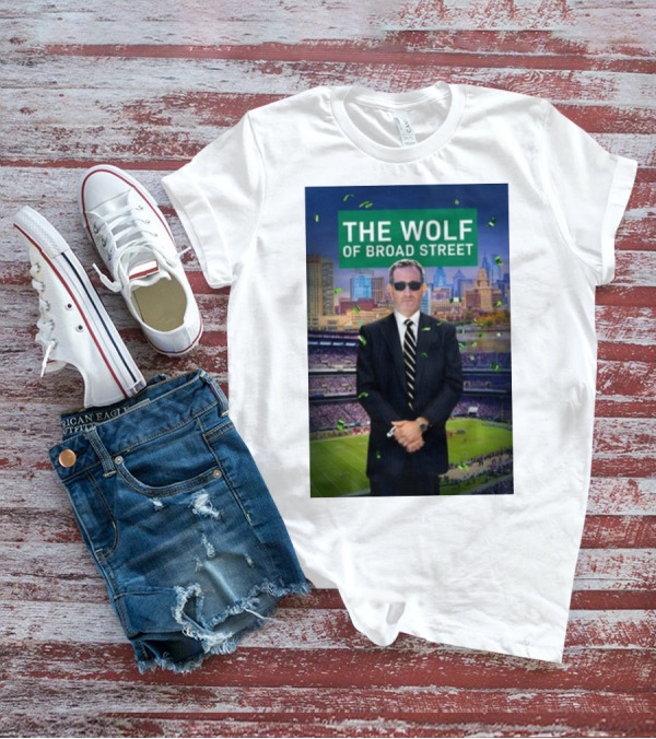 The Wolf Of Broad Street Philly Football Skyline Celebrations T-Shirt