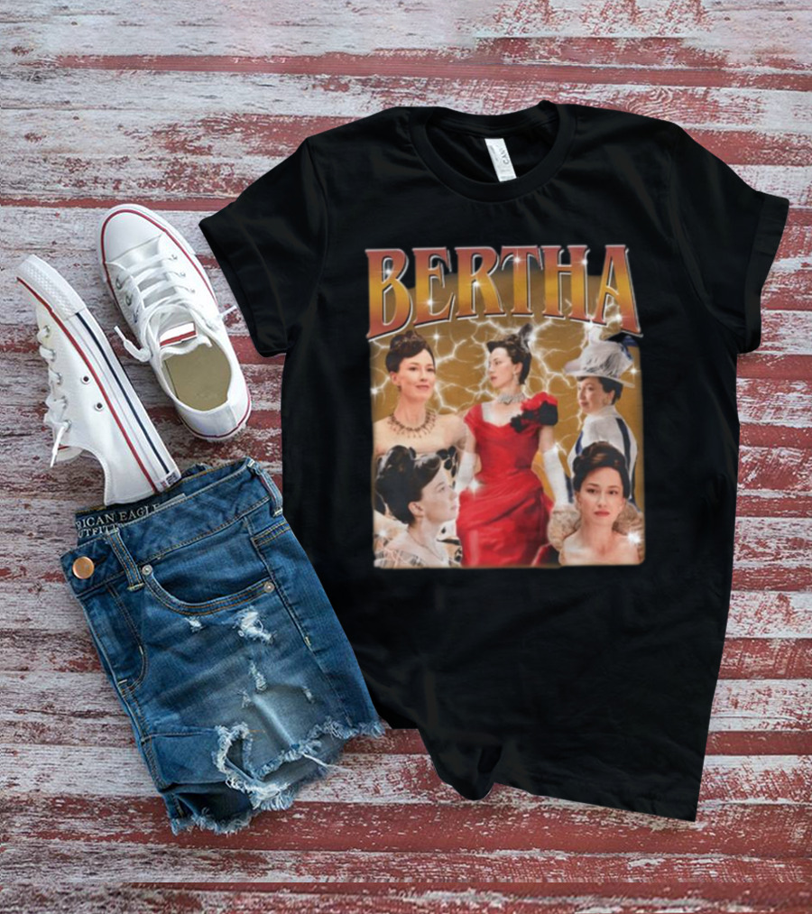 Bertha The Boss Glamorous Vintage Fashion Queens T-Shirt