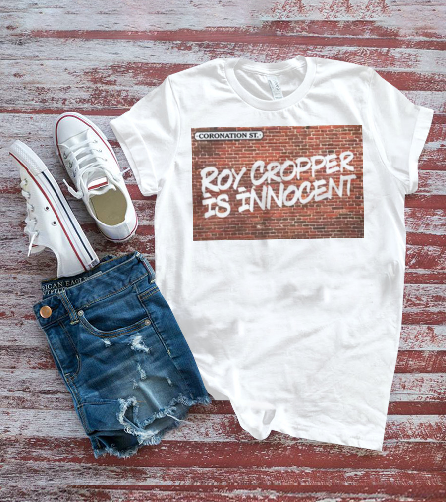 Coronation St Roy Cropper Is Innocent Brick Wall Graffiti Text T-Shirt