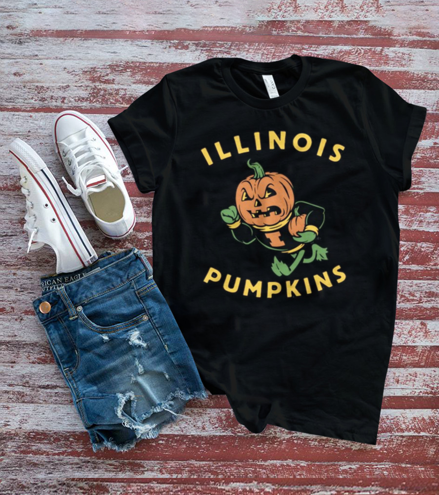 Harebraineddesign Illinois Pumpkins Mascot Creepy Jack-O’-Lantern Football Player T-Shirt