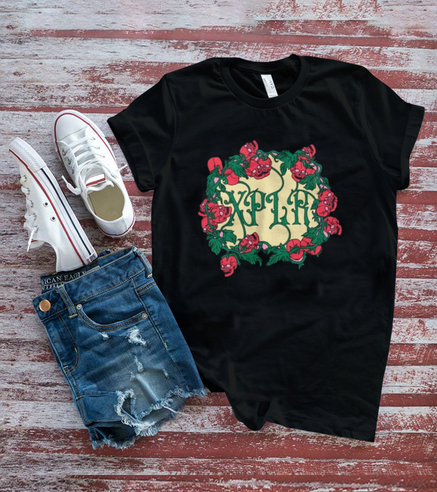 Shopxplr Skull Wreath XPLR Floral Skull T-Shirt