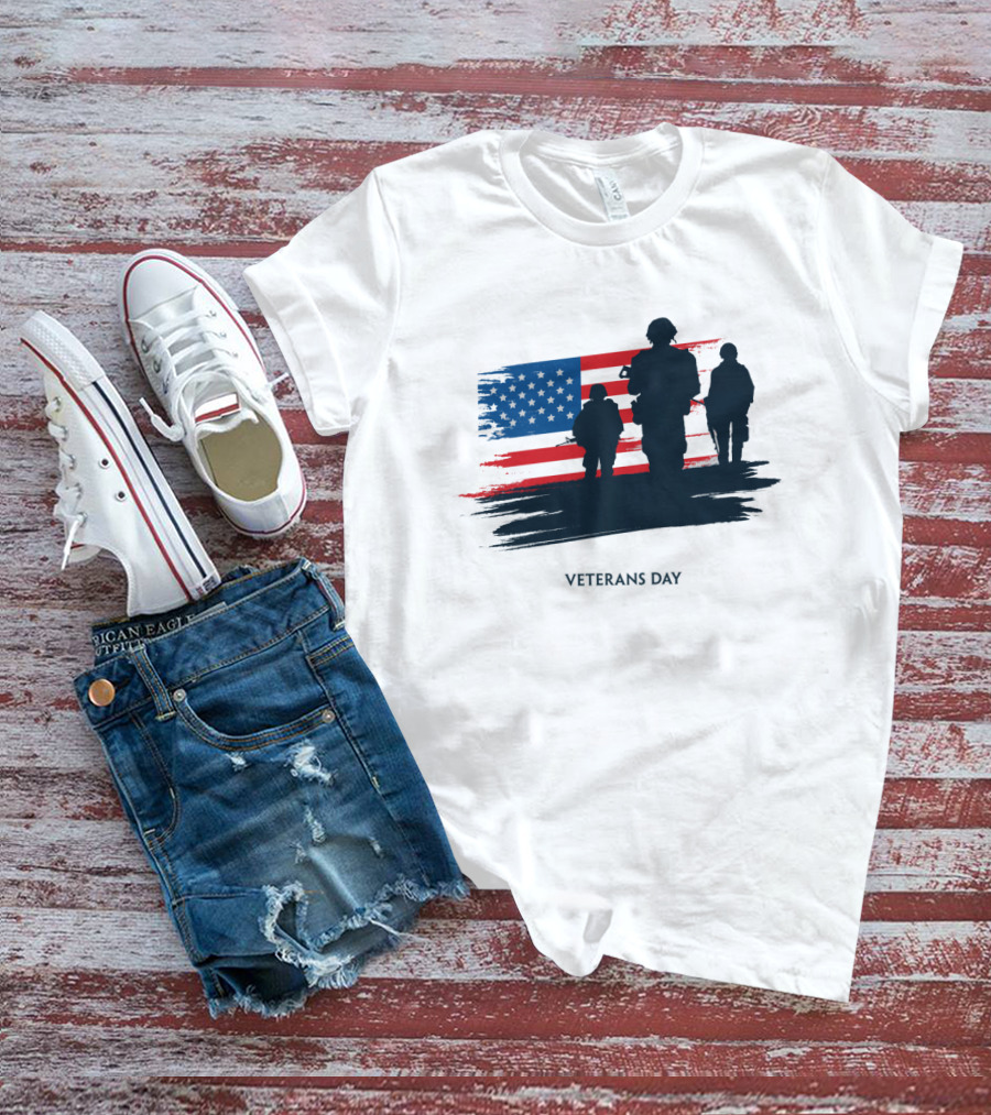 Veterans Day USA Flag With Soldier T-Shirt