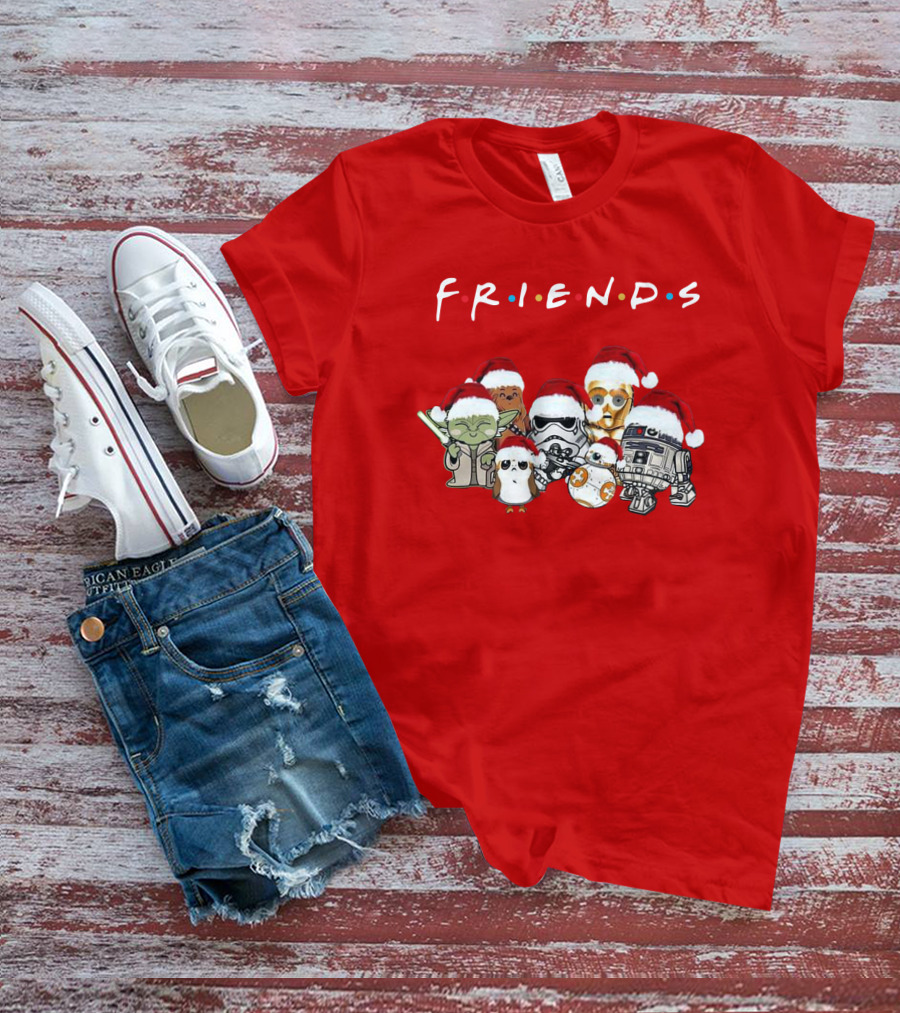 Star Wars Characters Yoda Chewbacca Porgs Stormtrooper R2 D2 C 3PO BB 8 Friends TV Show Christmas Santa Hats T-Shirt