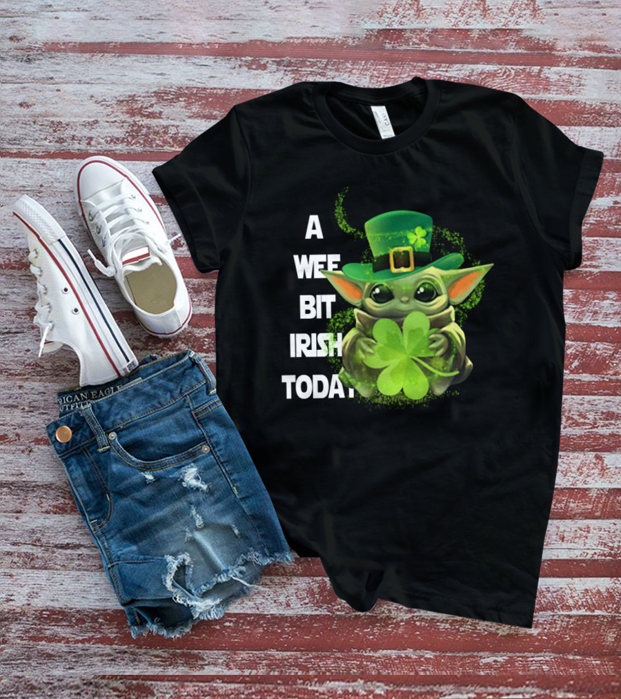 Baby Yoda A Wee Bit Irish Today Shamrock Fedora T-Shirt
