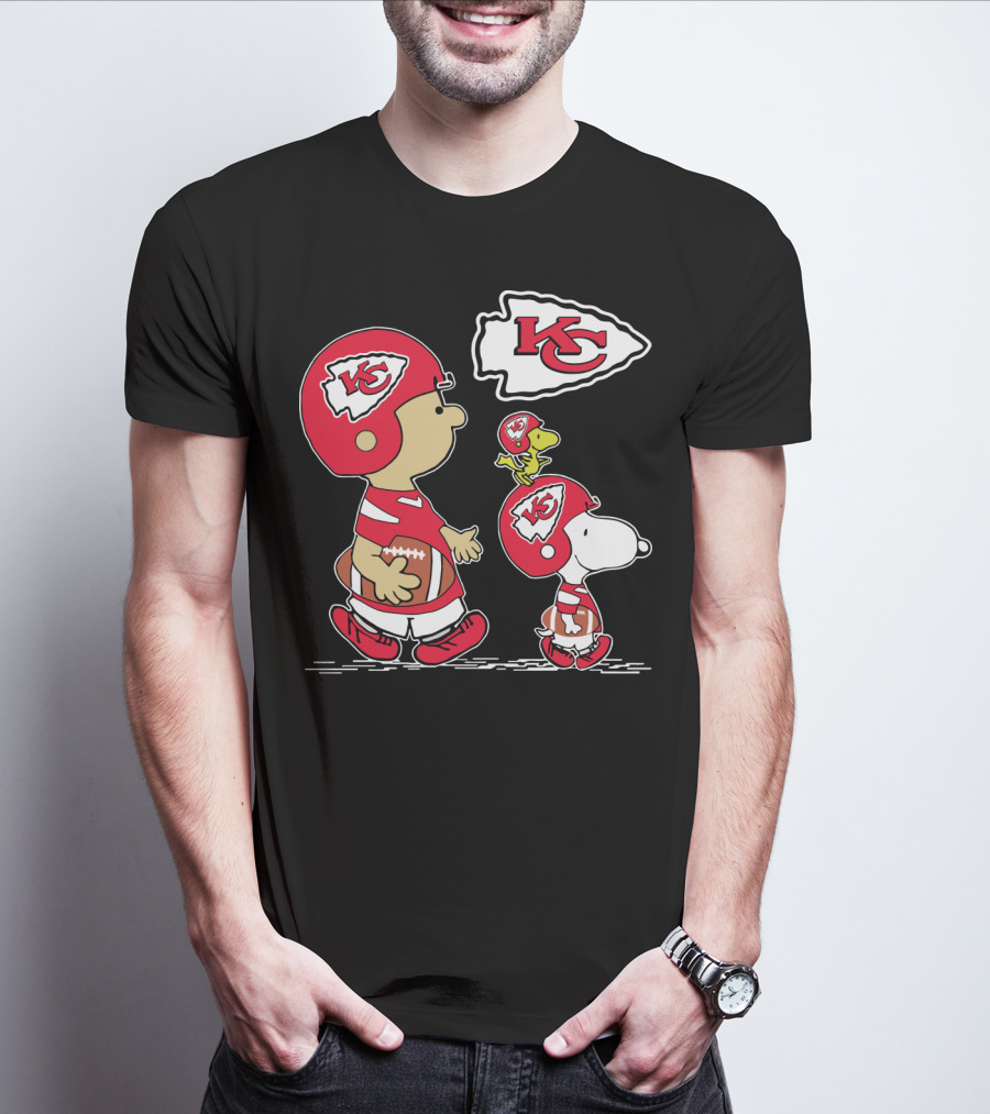 Kansas City Chiefs Christmas Peanuts Cute Football Characters T-Shirt