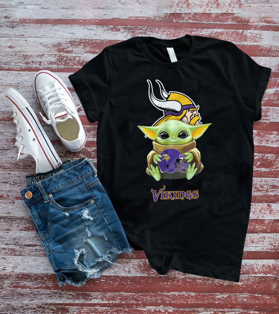 Star Wars The Child Hugging Minnesota Vikings Helmet With Vikings T-Shirt