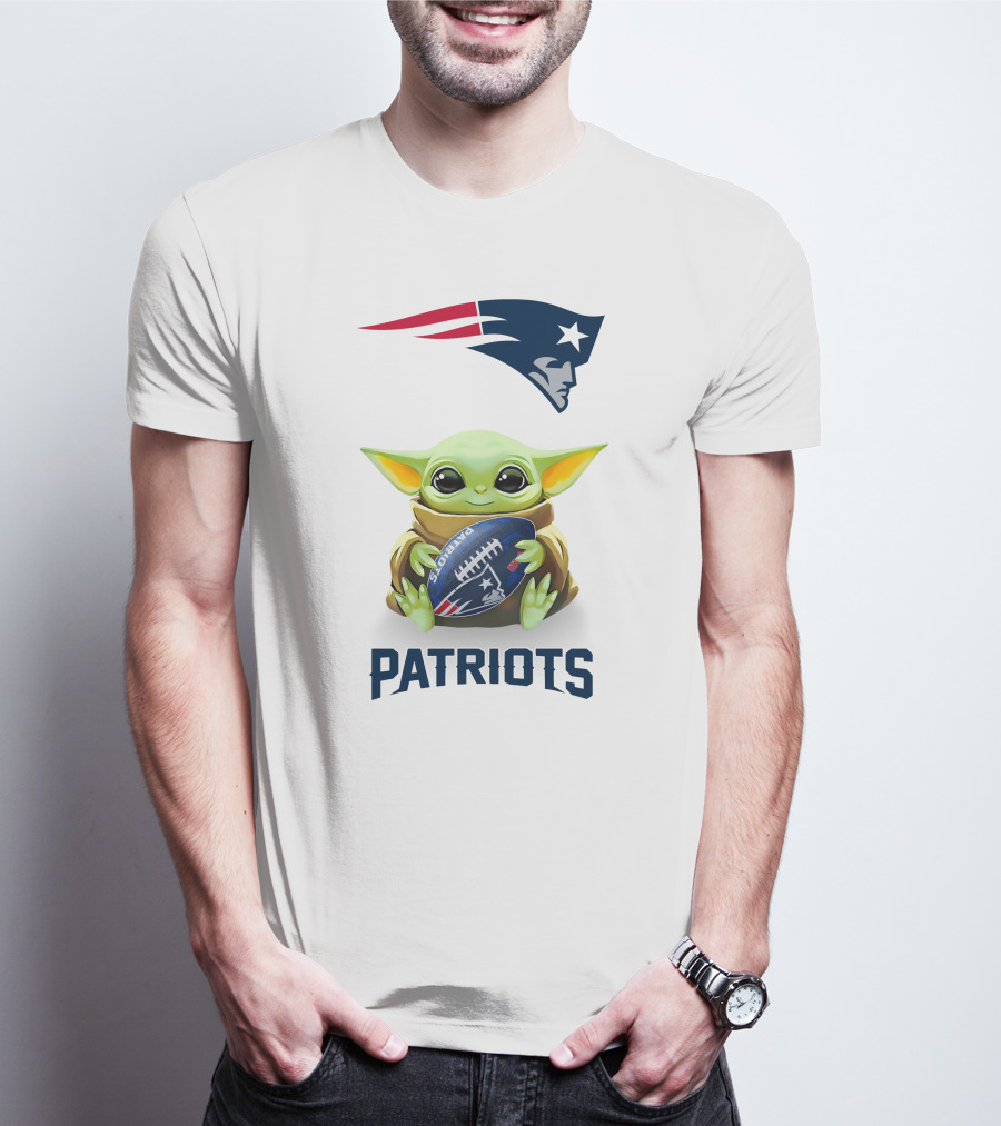 Baby Yoda New England Patriots Football Hug T-Shirt