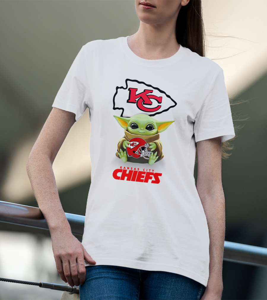 Star Wars Baby Yoda Kansas City Chiefs Helmet Hug T-Shirt
