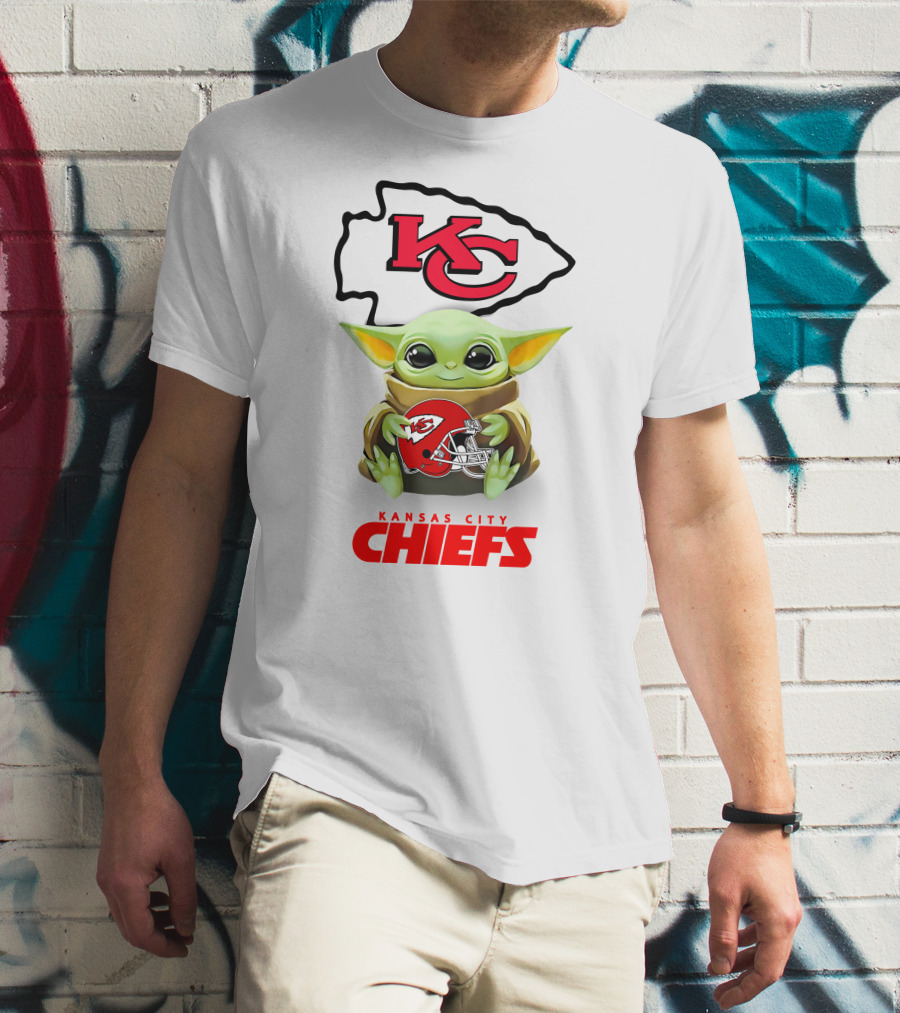Star Wars Baby Yoda Kansas City Chiefs Helmet Hug T-Shirt