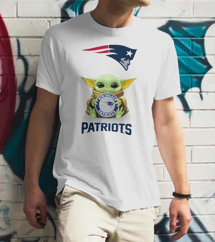 Star Wars Baby Yoda New England Patriots Hugging T-Shirt