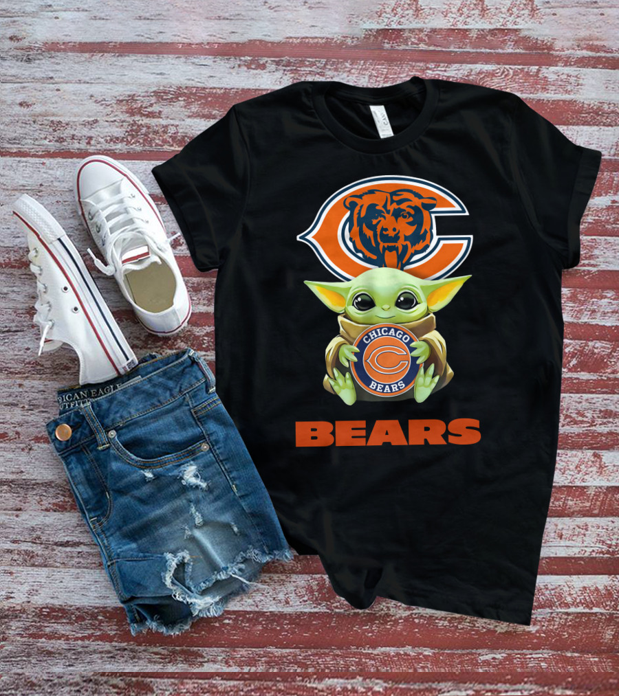 Grogu Holding Chicago Bears Logo Fans T-Shirt