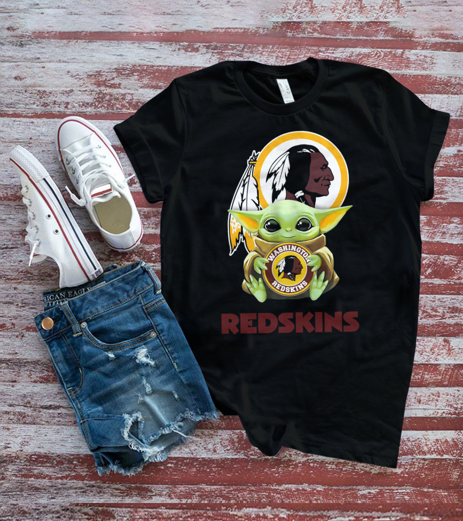 Washington Redskins Grogu Hug Iconic Star Wars Mandalorian Crossover Black T-Shirt