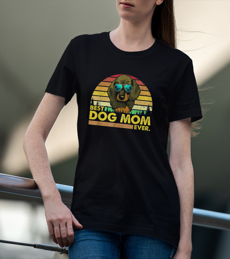 Vintage Best Dog Mom Ever With Dachshund In Retro Sunset T-Shirt