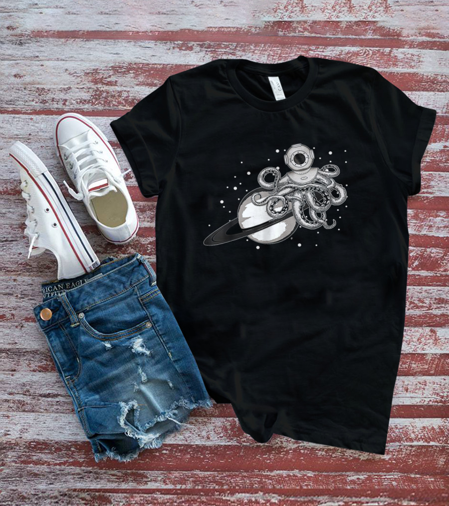 Steampunk Octopus With Diving Helmet Floating In Space By Ringed Planet T-Shirt