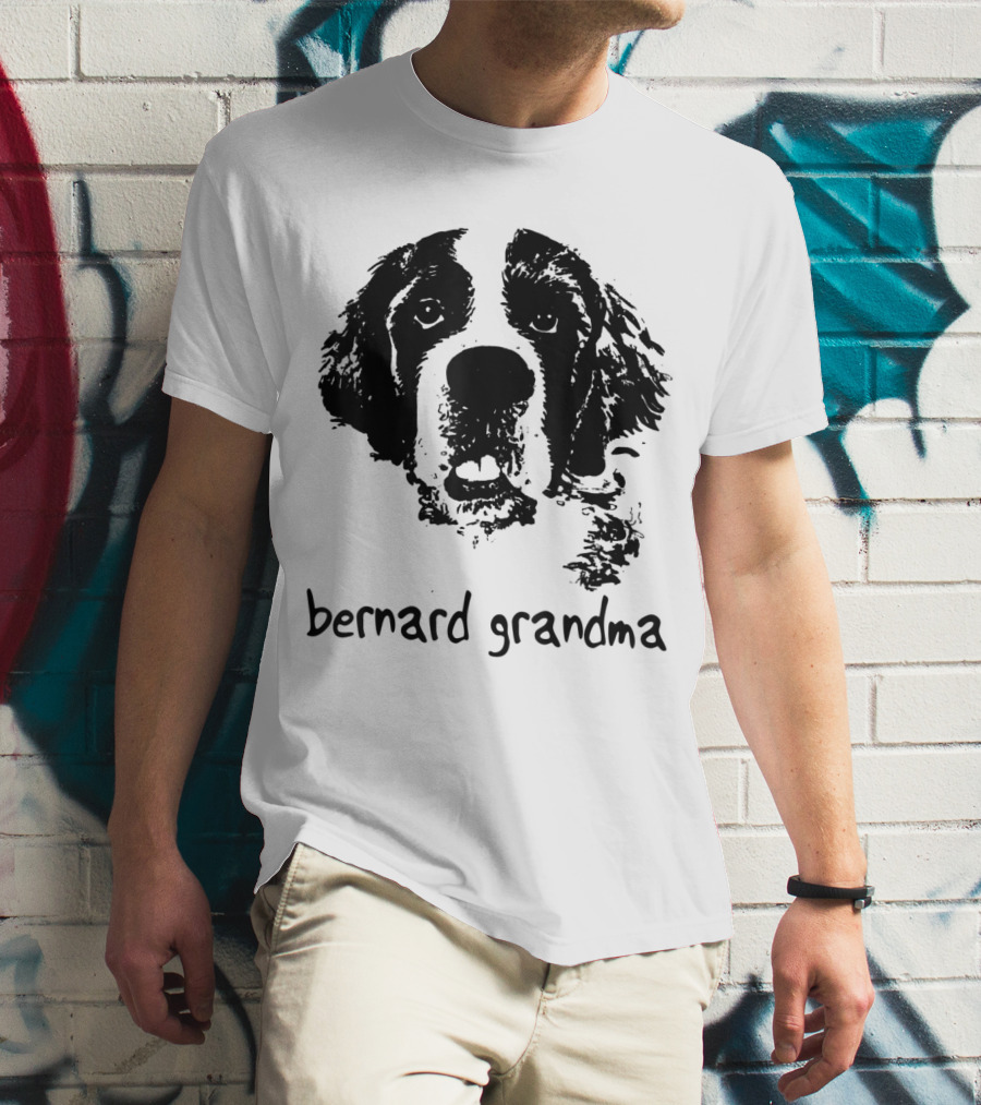 Bernard Grandma Hand Drawn Dog Lovers Gift T-Shirt