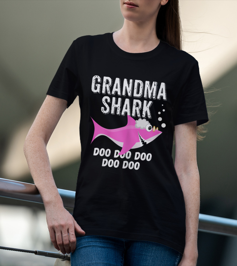 Grandma Shark Doo Doo Doo Family Pink Shark Bubbles T-Shirt