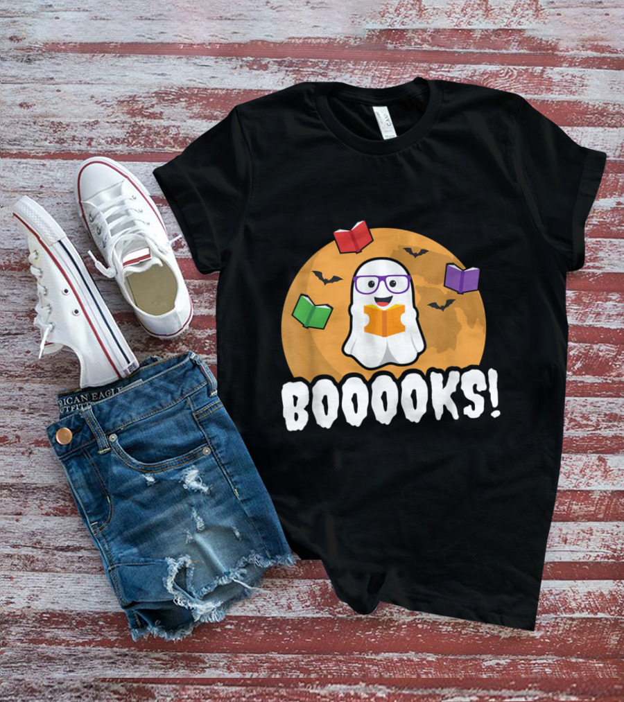 Booooks Ghost Boo Read Books Library Halloween Theme With Flying Bats And Moon T-Shirt