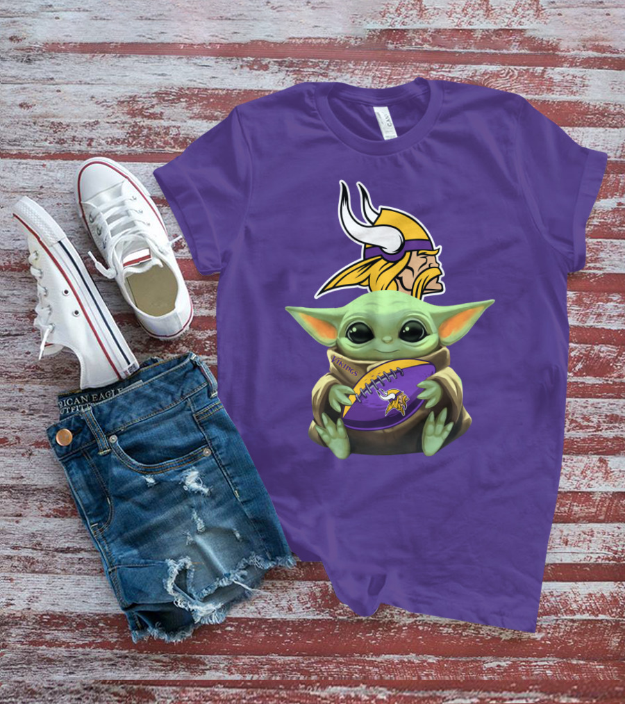 Babyyoda Minnesota Vikings Fan With Football T-Shirt
